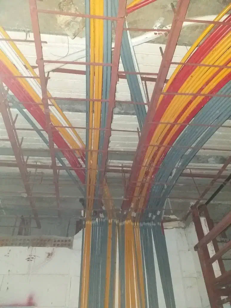 نیروی ماهر و نیمه ماهر برقکار ساختمان|استخدام صنعتی، فنی، مهندسی|جیرفت, |دیوار