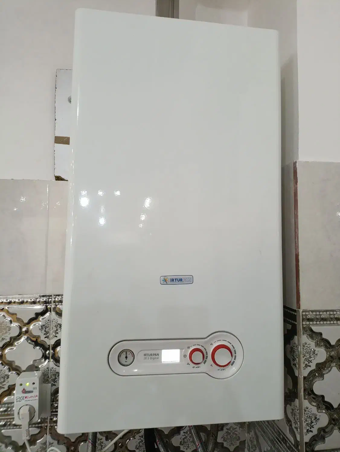 پکیچ شوفاژ دیواری بوتان|آبگرمکن، پکیج، شوفاژ|تبریز, |دیوار