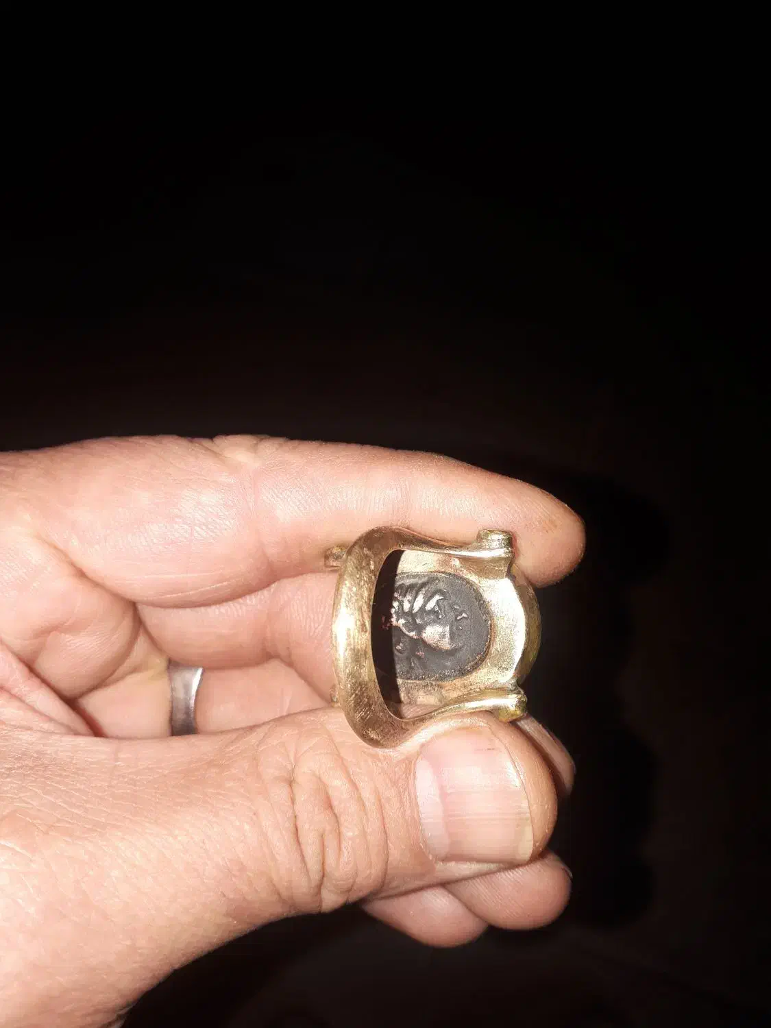 انگشتر قدیمی|کلکسیون اشیاء عتیقه|ملایر, |دیوار