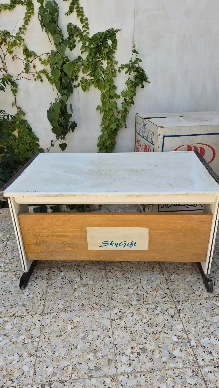 میز اداری . کامپیوتر. دفترکار|میز تحریر و کامپیوتر|خمینی‌شهر, |دیوار