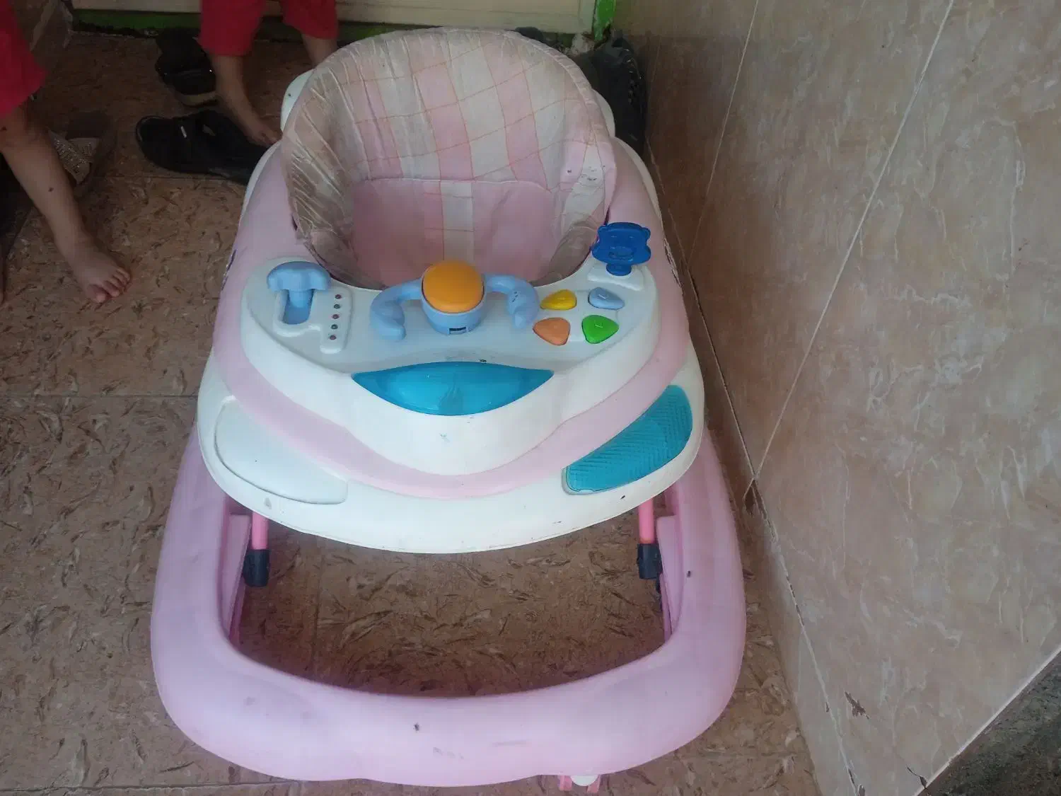 روروعک درکاکی|اسباب و اثاث بچه|کاکی, |دیوار