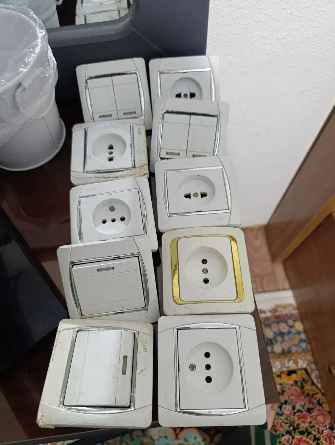 کلید پریز وریسه چراغونی|لامپ و چراغ|پاکدشت, پاکدشت (مامازند)|دیوار