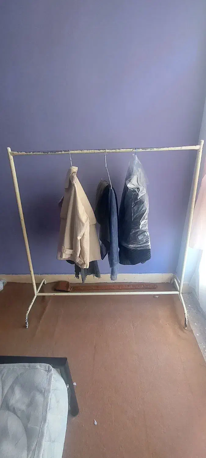 جا لباسی|بندرخت و رخت‌آویز|سنندج, |دیوار