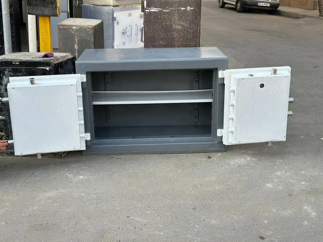 گاوصندوق زیرویترینی درحدنو مشابه آکبند قیمت مناسب|ابزارآلات|تهران, تهرانسر شرقی|دیوار