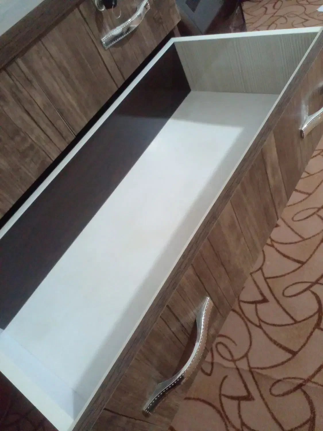 دراور|جاکفشی، کمد، دراور|بوژگان, |دیوار