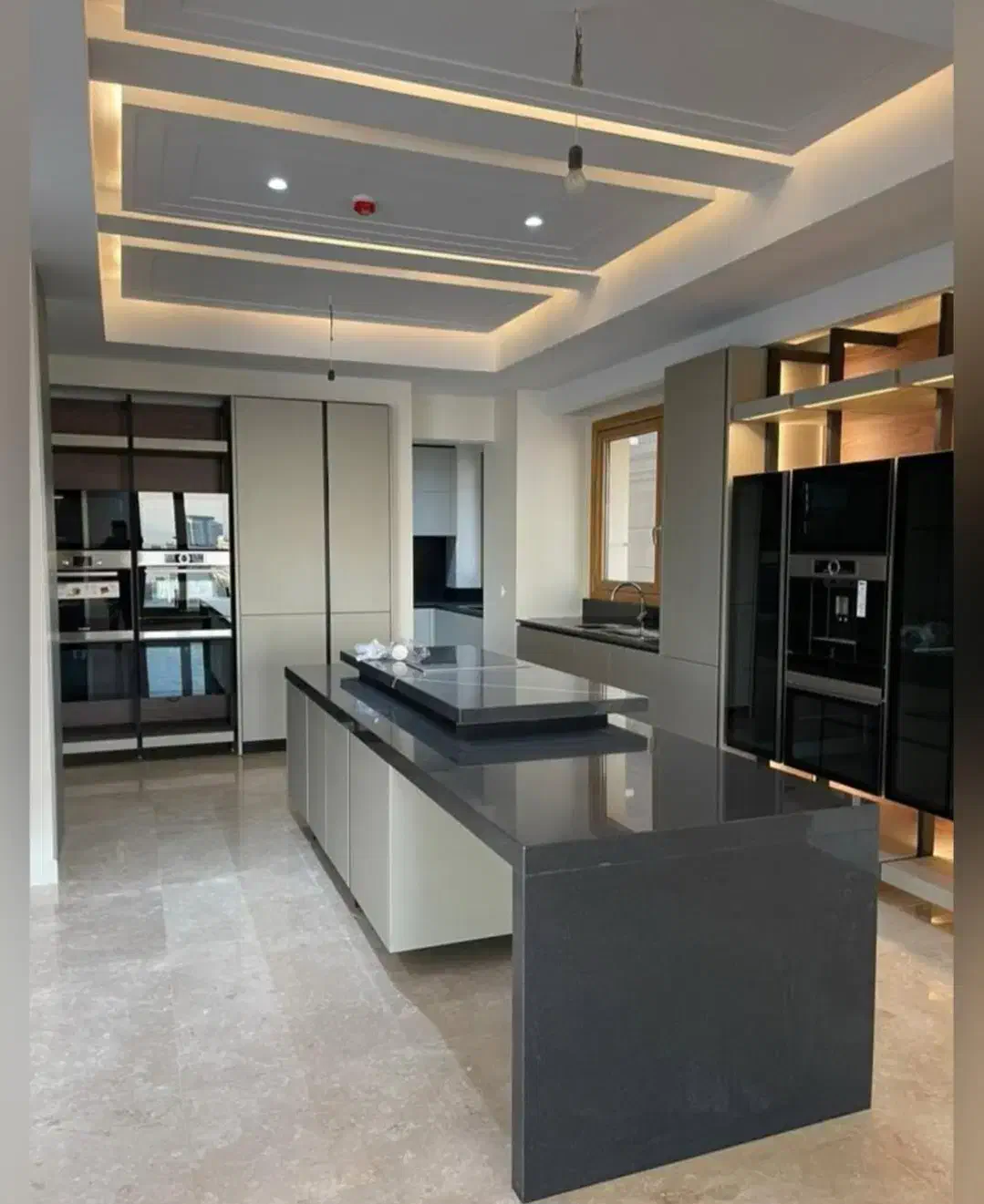 ۲۵۰متر فرمانیه شرقی /ویو /تراس|اجارهٔ آپارتمان|تهران, فرمانیه|دیوار