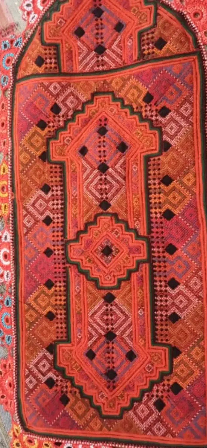 دوخت پزیرفته میشه|لباس|سراوان, |دیوار