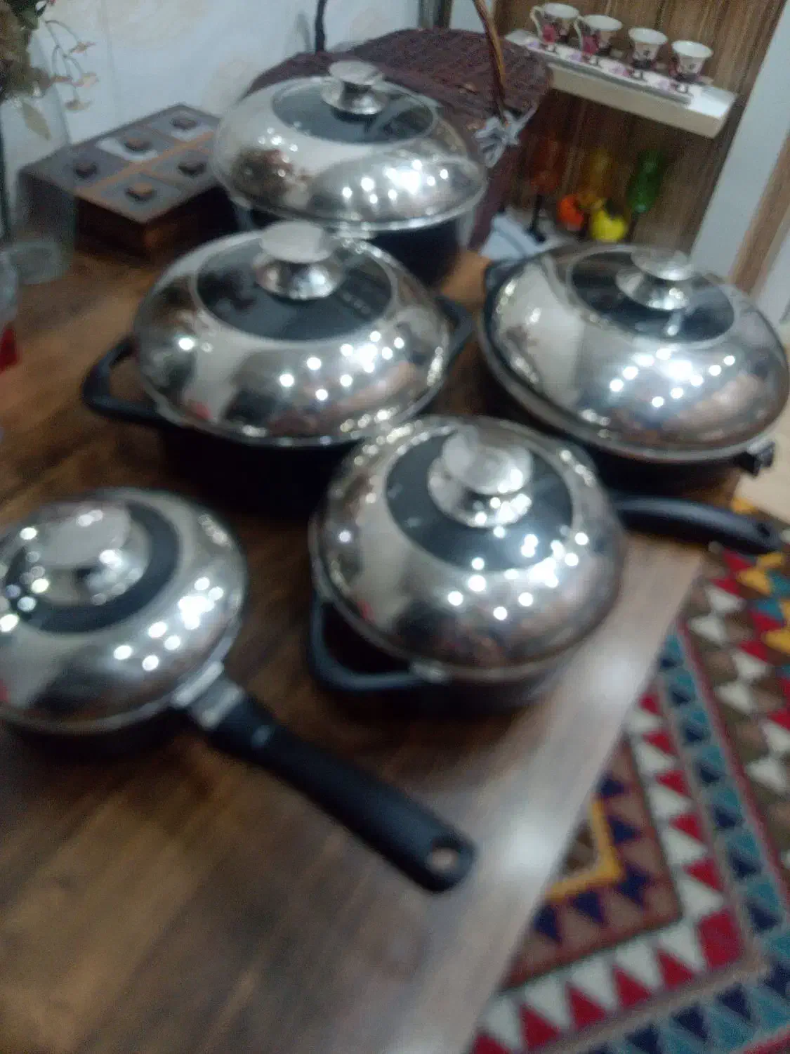 یک دست قابلمه استفاده نشده بدون جعب|ظروف پخت‌وپز|رشت, منظریه|دیوار