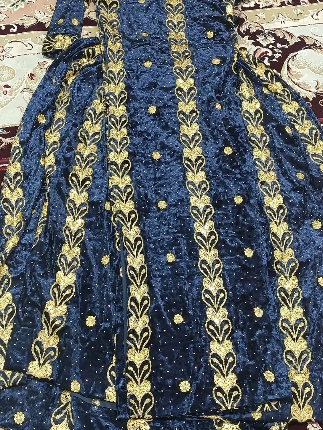 لباس مجلسی|لباس|لردگان, |دیوار