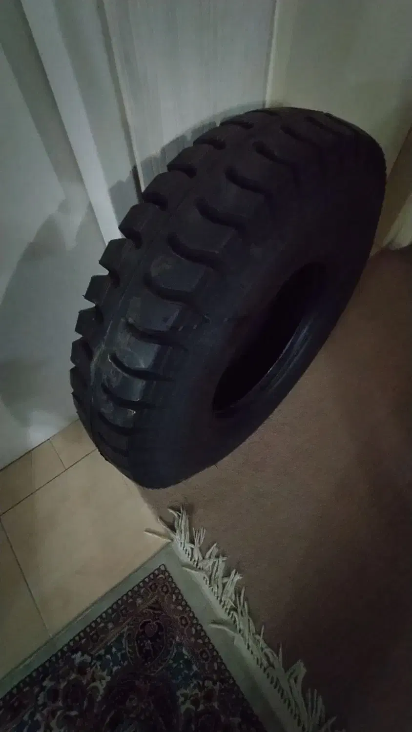 لاستیک خاوری ۸۲۵/۱۶ مارک دنا|قطعات یدکی و لوازم جانبی|شیراز, سیلو|دیوار