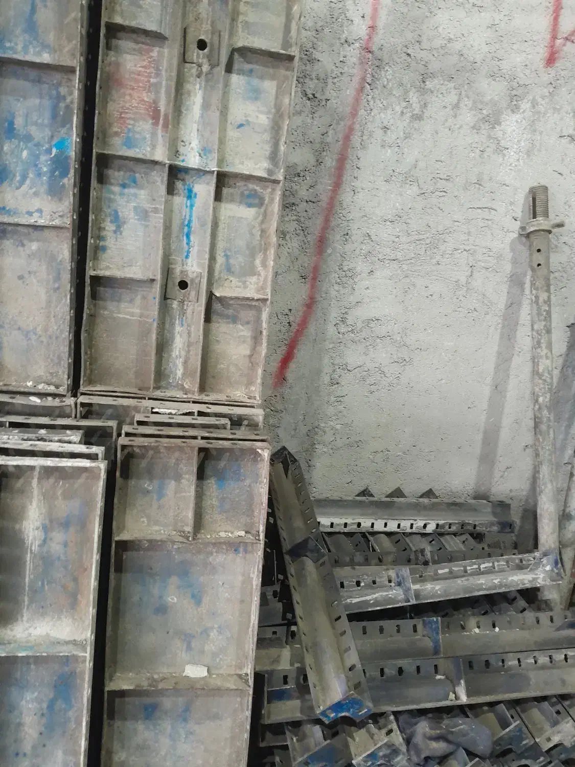 قالب فلزی درجه یک|مصالح و تجهیزات ساختمان|بابلسر, |دیوار