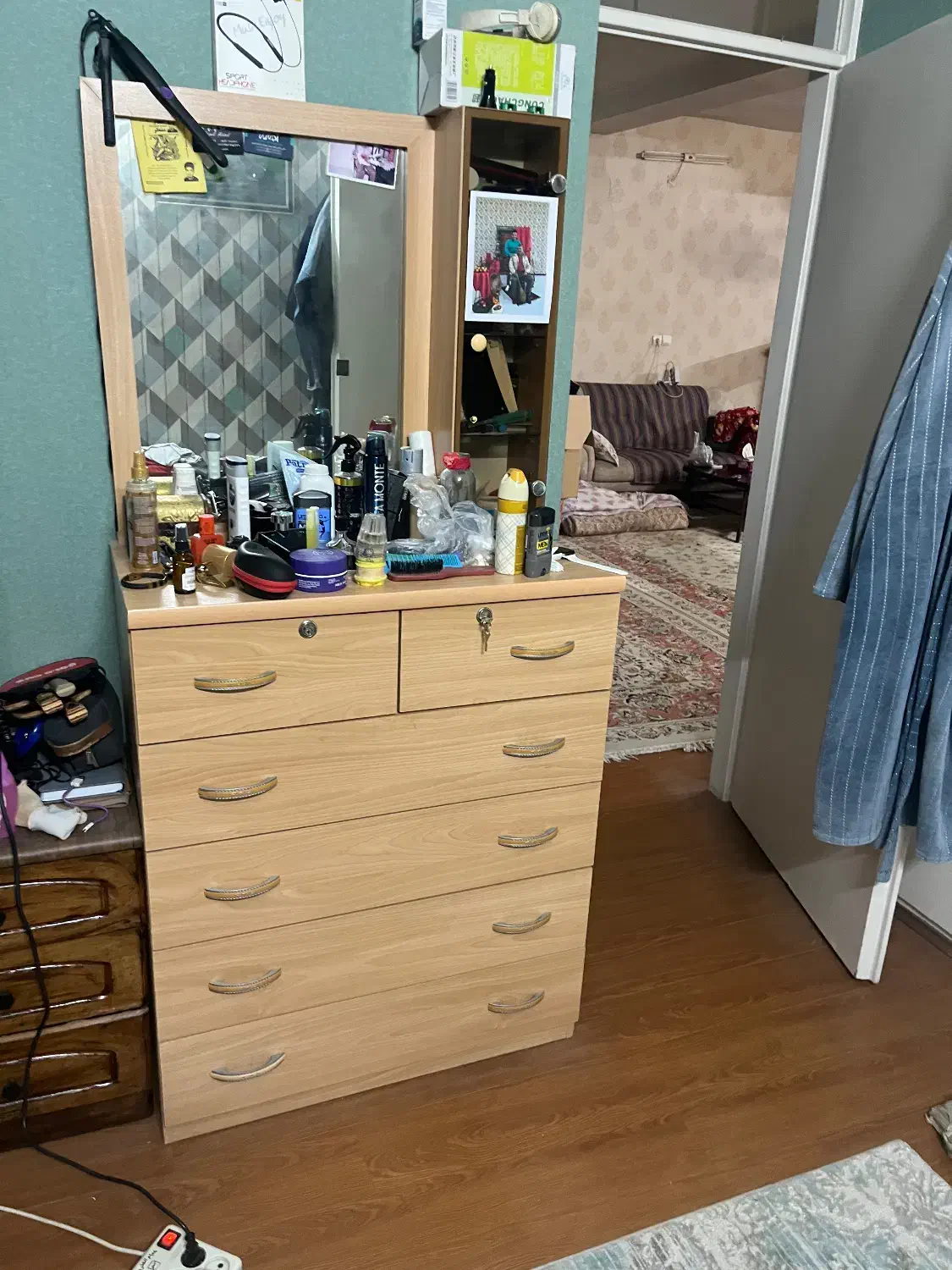 دراور و تخت|تخت و سرویس خواب|بجنورد, |دیوار