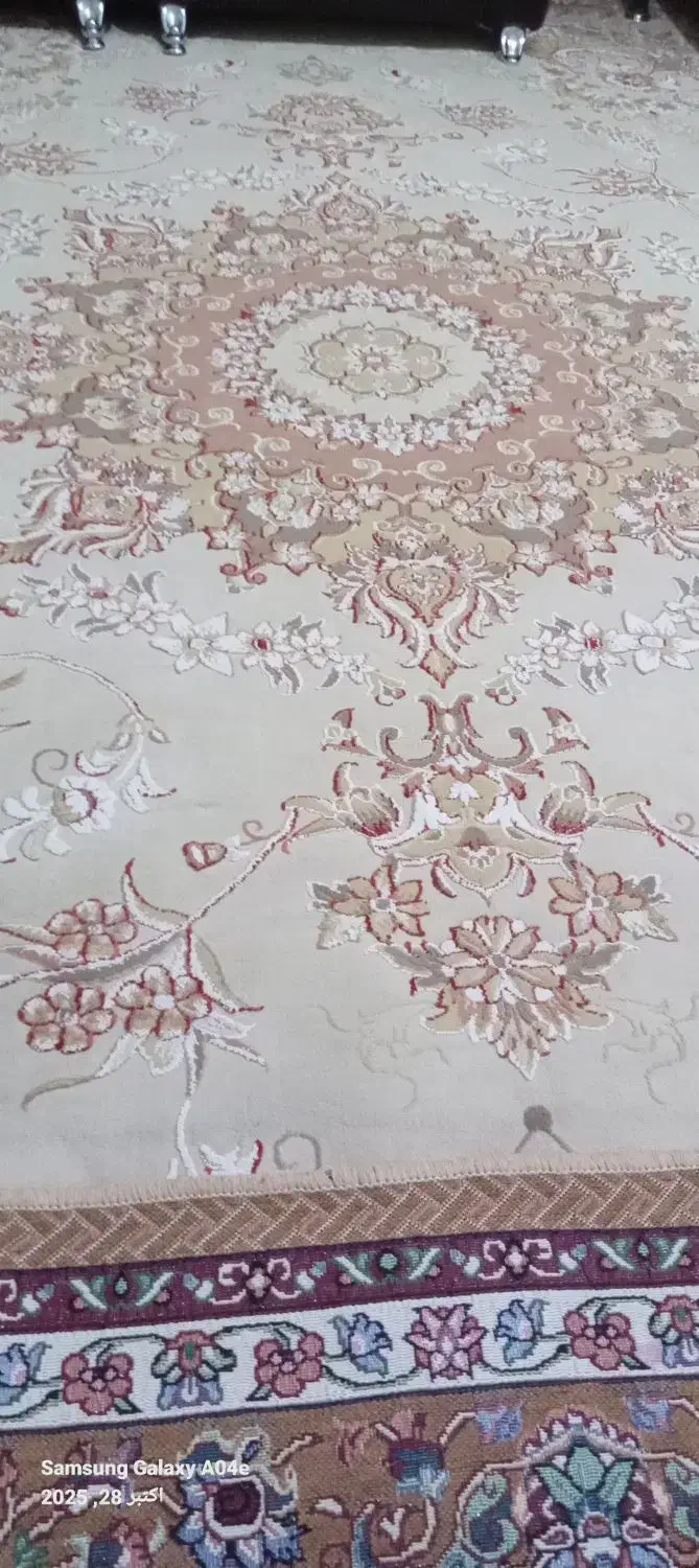 سلام خدمت دوستان دو تخت فرش 12 متری|فرش|گرمسار, |دیوار