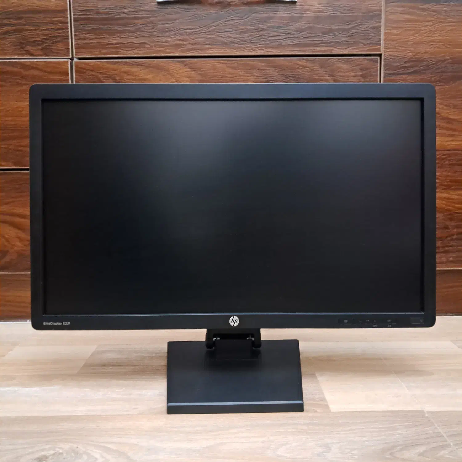 مانیتور 23 اینچ HP E231 به همراه متعلقات|قطعات و لوازم جانبی رایانه|رشت, گلباغ نماز|دیوار