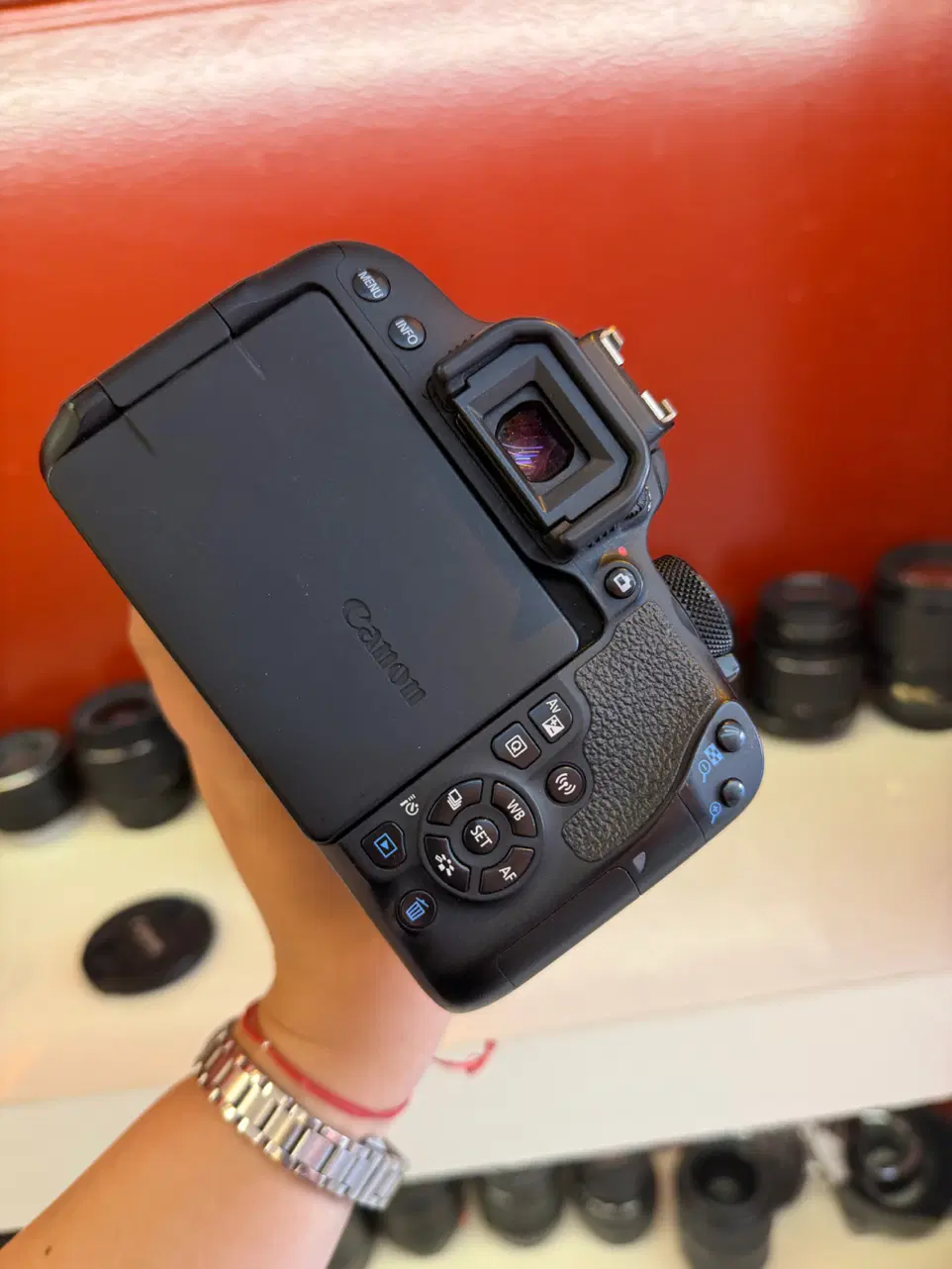 Canon 800D+18-135mm is|دوربین عکاسی و فیلم‌برداری|کرج, گلشهر|دیوار