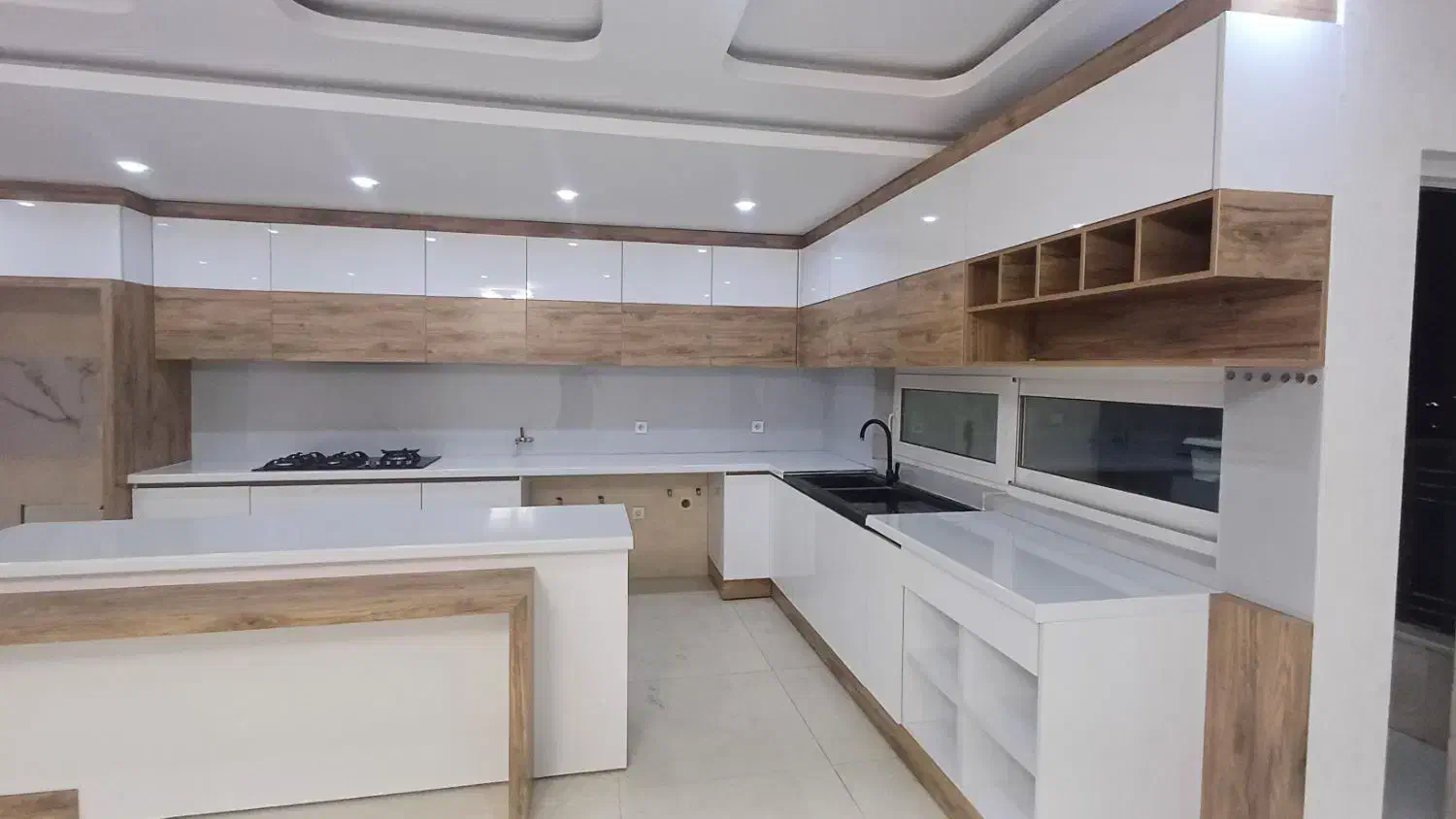 رهن کامل/۲خواب بزرگ/تخلیه/ خسروآزادی/آفرینش|اجارهٔ آپارتمان|شیراز, شهرک بهشتی|دیوار