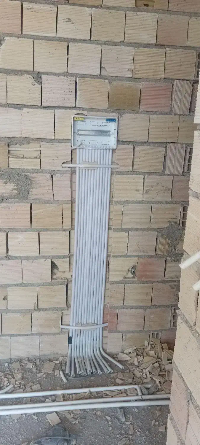 برقکاری ساختمان|خدمات پیشه و مهارت|هشتگرد, گلسار|دیوار