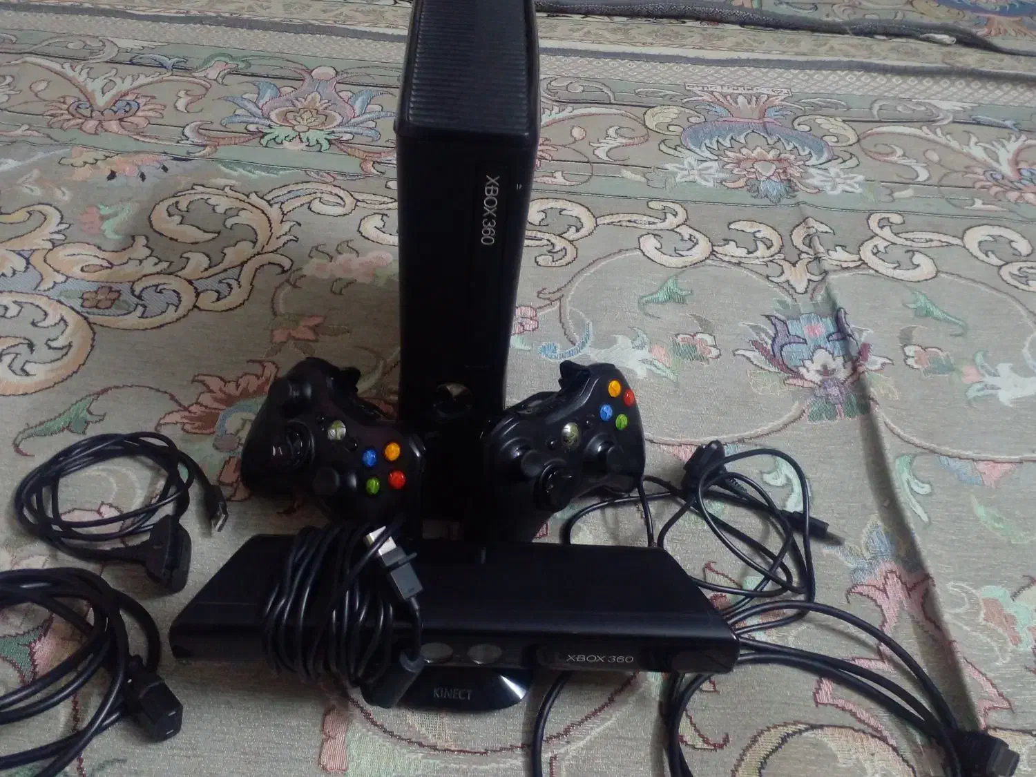 ایکس باکس ۳۶۰ اسلیم ۲۵۰ گیگ همراه کینکت ۳۴ تا بازی|کنسول، بازی ویدئویی و آنلاین|تهران, مسعودیه|دیوار