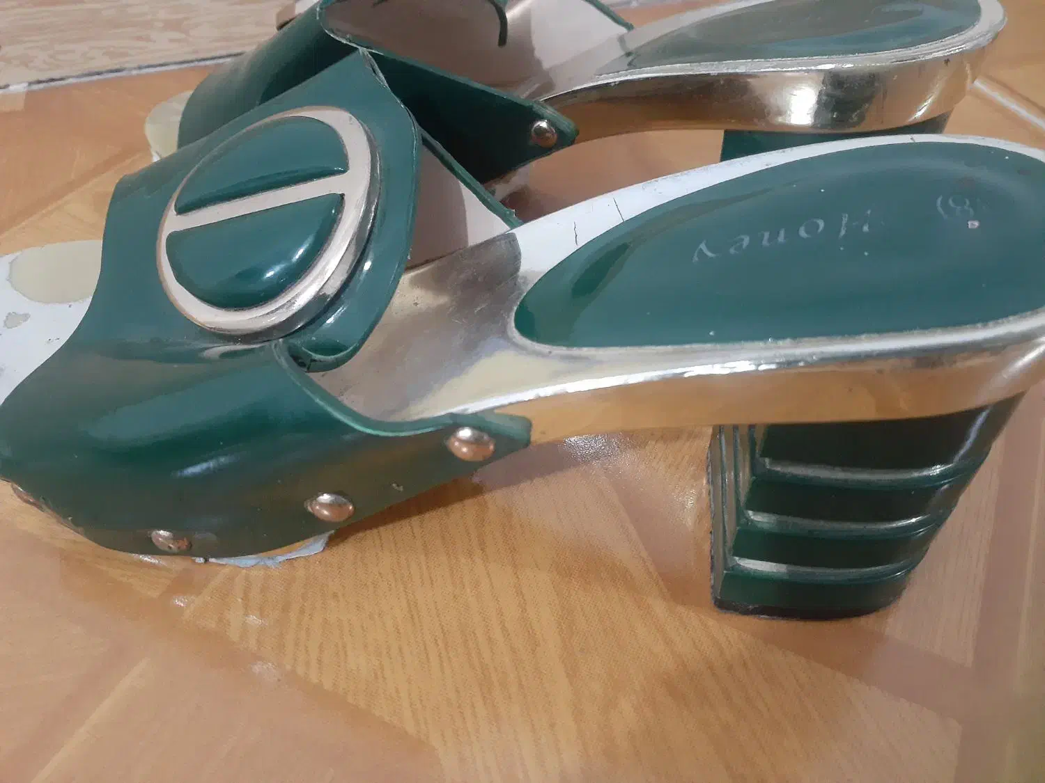 دو جفت کفش و یه جفت دمپایی مجلسی با قیمت پایین|کیف، کفش، کمربند|بندرعباس, |دیوار