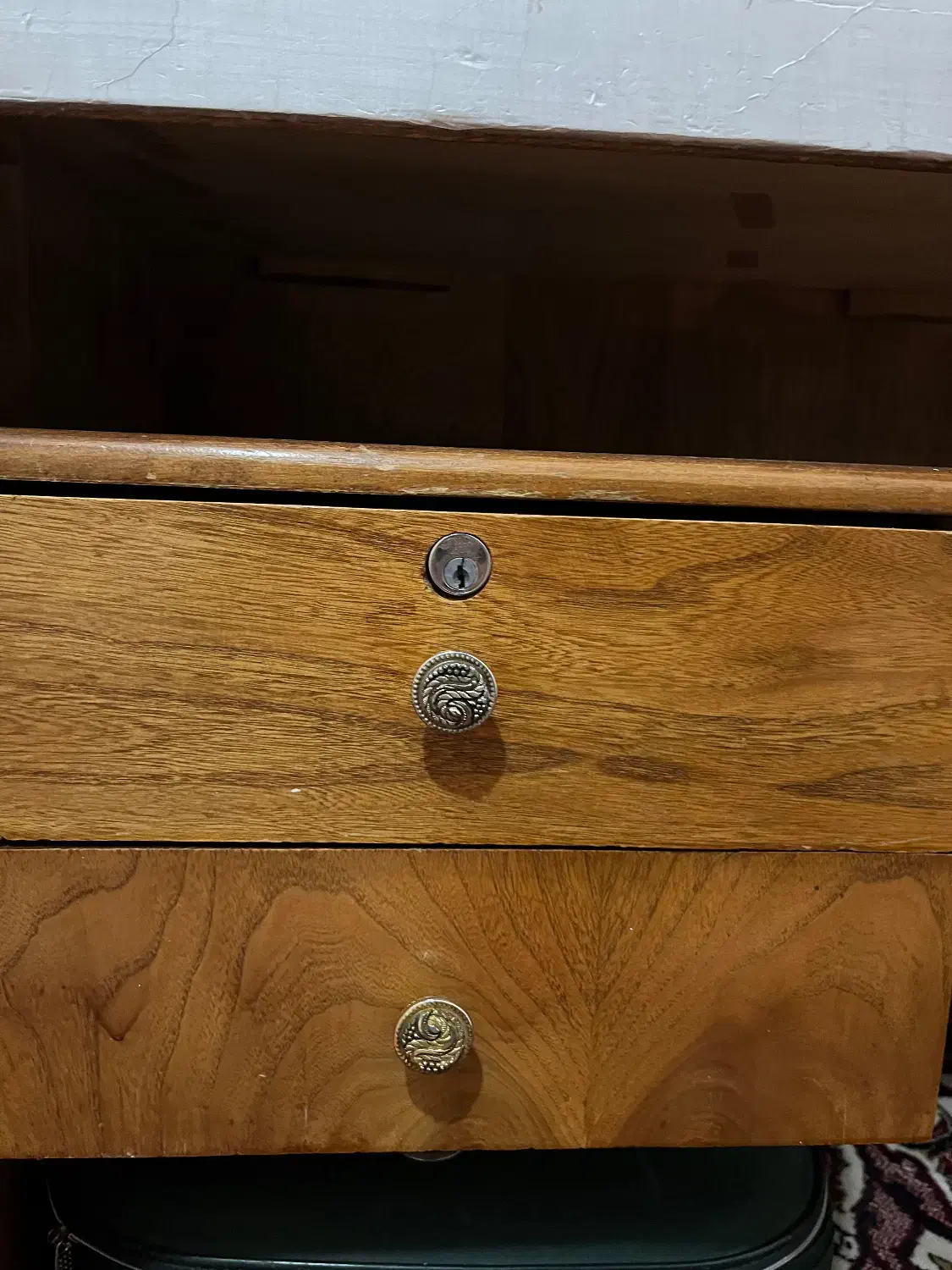 میز کار و تحریر چوبی|میز تحریر و کامپیوتر|زاهدان, |دیوار