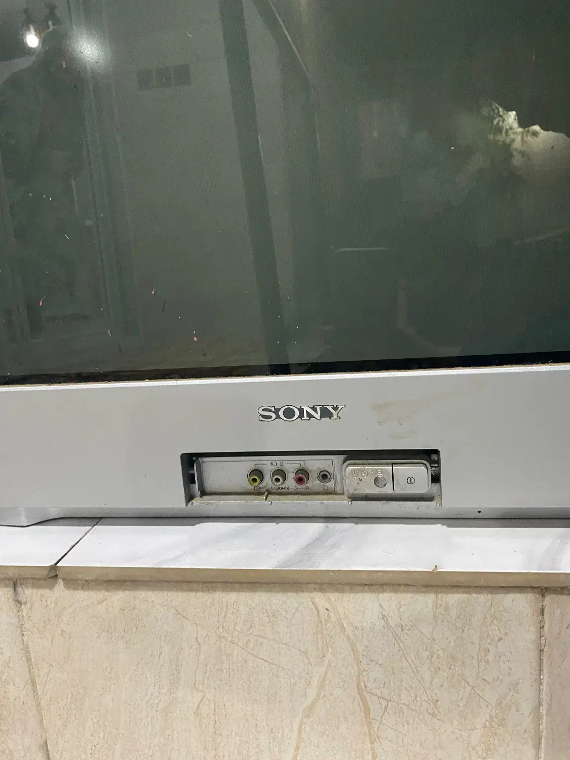 تلویزیون ۲۱اینچ سونی|تلویزیون و پروژکتور|رشت, پیرکلاچای|دیوار