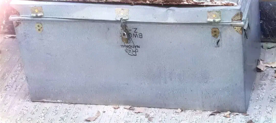 صندوق پلیتی|کلکسیون اشیاء عتیقه|شهرکرد, |دیوار