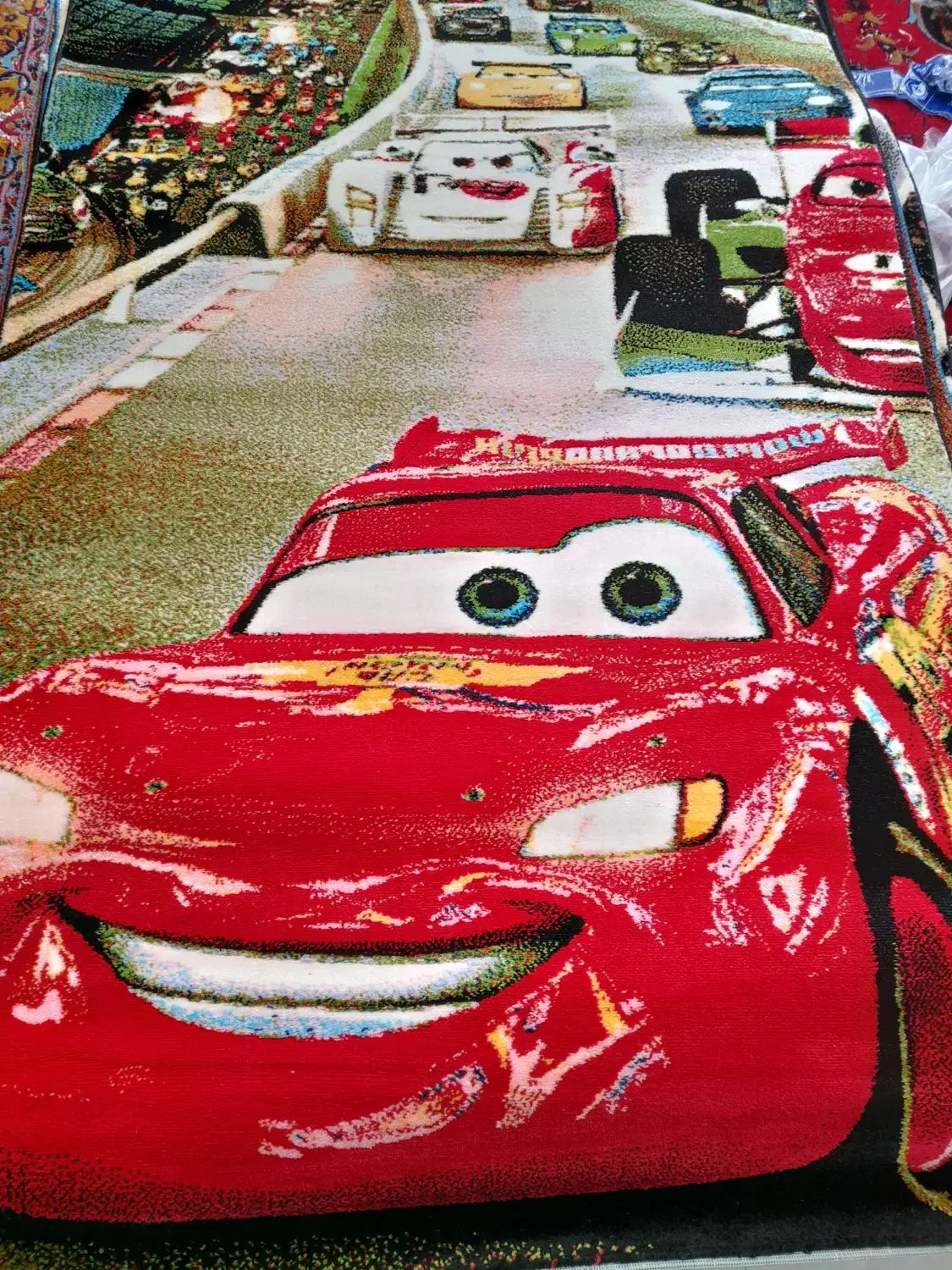 فرش کودک|فرش|گلبهار, شهر جدید گلبهار|دیوار