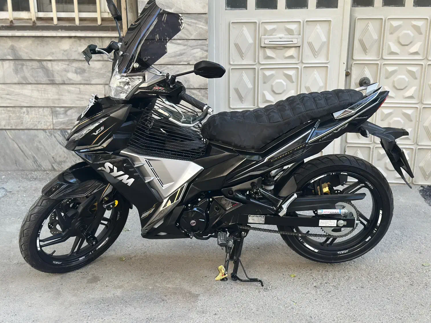 لاکی ۱۸۵ مدل ۱۴۰۴|موتورسیکلت|تهران, تهرانسر مرکزی|دیوار