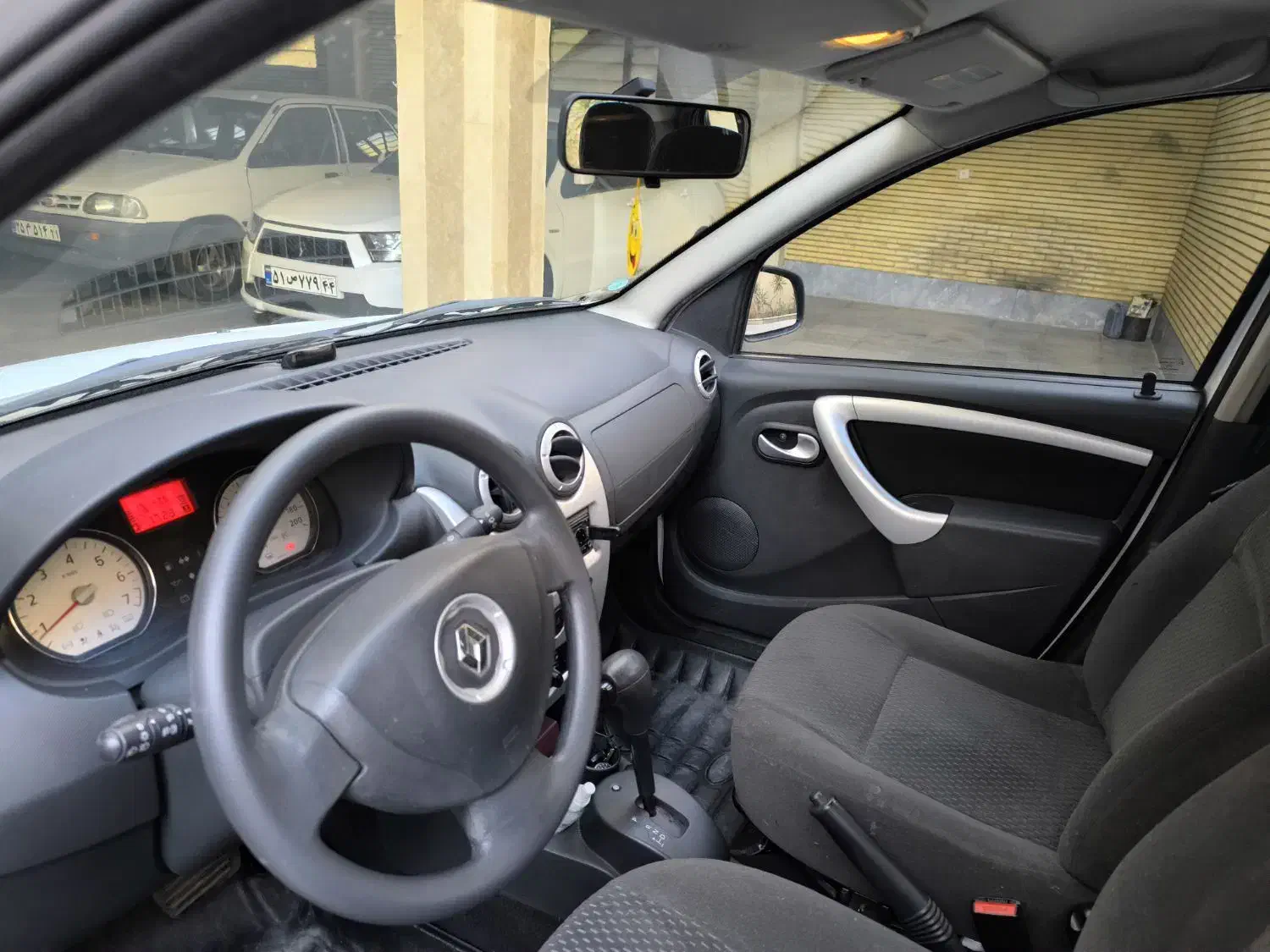 ساندرو مدل ۹۴ اتومات|خودرو سواری و وانت|تهران, سازمان برنامه جنوبی|دیوار