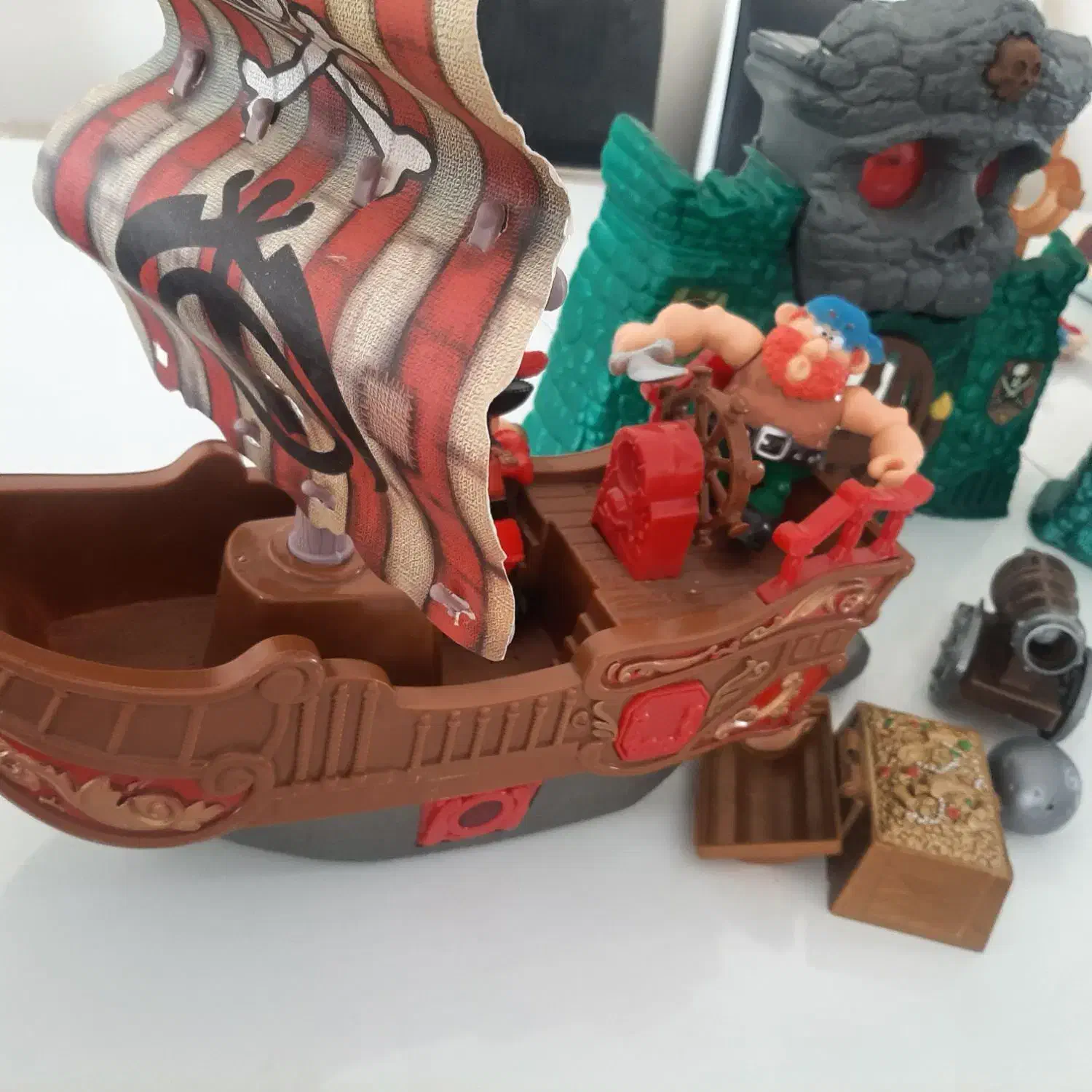 کشتی وقلعه دزدان دریایی|اسباب‌‌بازی|تبریز, |دیوار