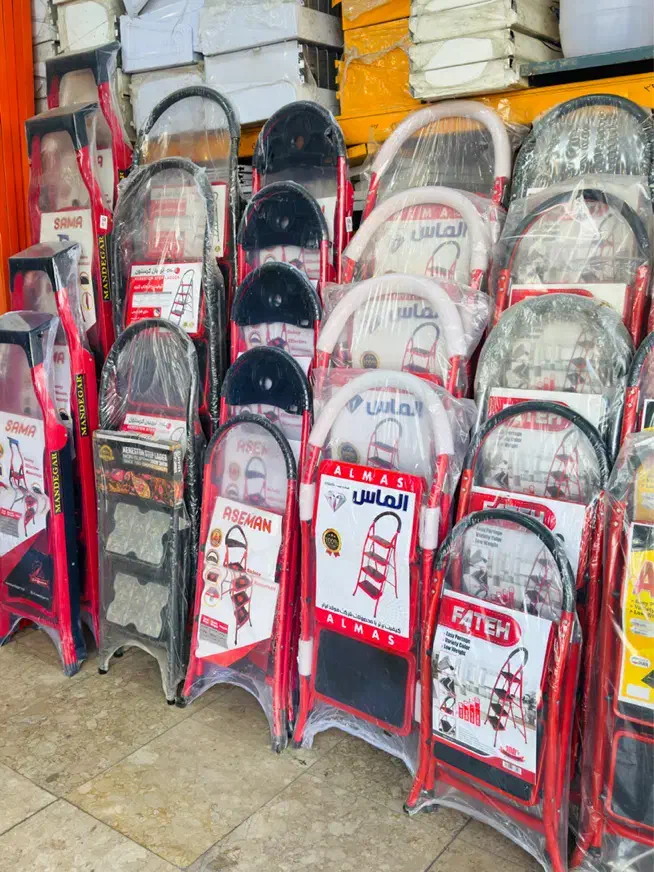 انواع نردبان خانگی صنعتی نردبان تاشو|ابزارآلات|تهران, قیام|دیوار