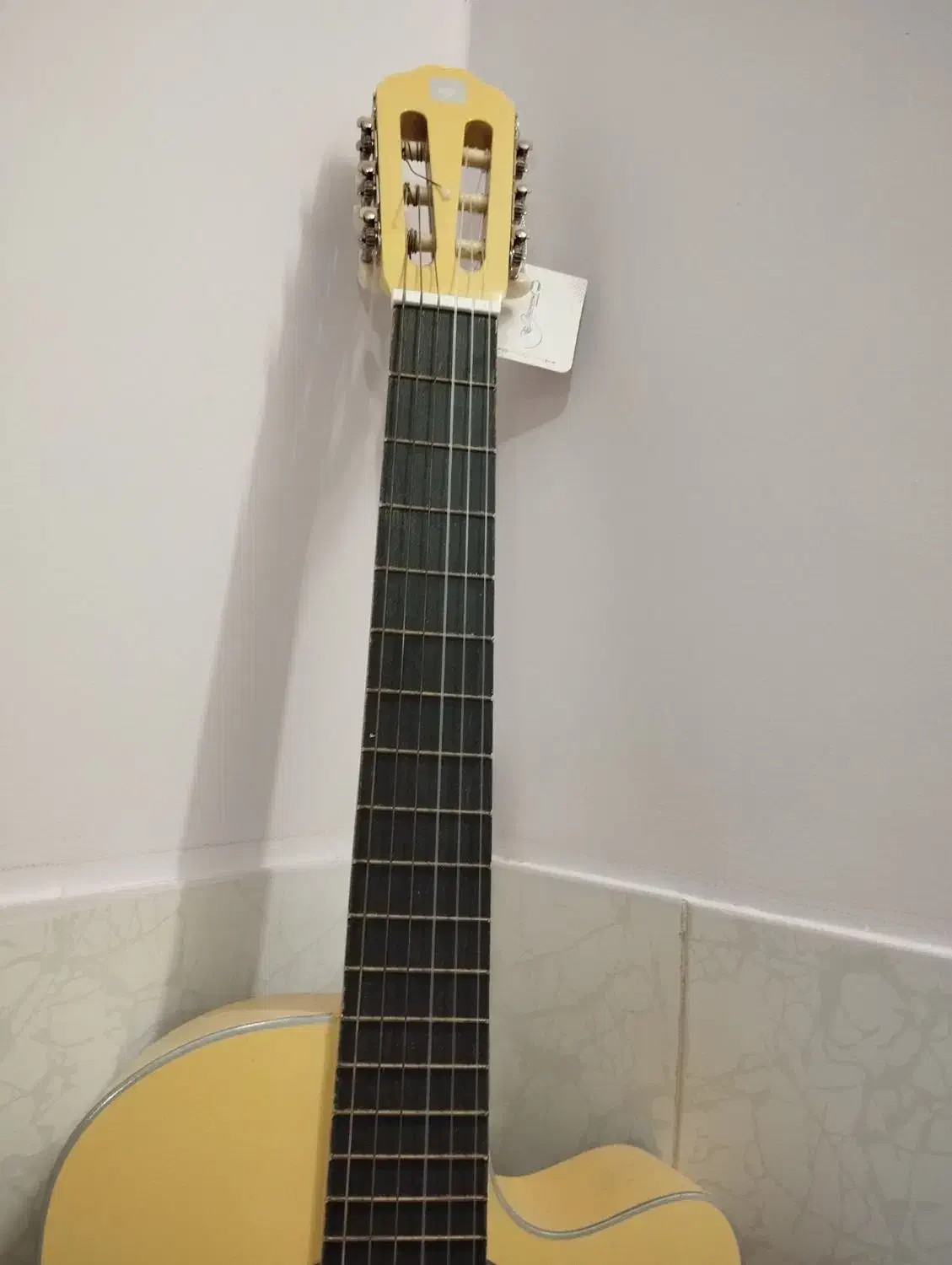 گیتار|گیتار، بیس، امپلیفایر|دلیجان, |دیوار