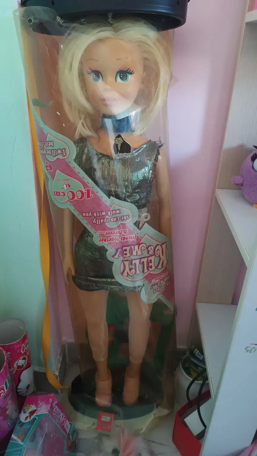 عروسک ایستاده بزرگ|اسباب‌بازی بچه|لاهیجان, شهید آوینی|دیوار