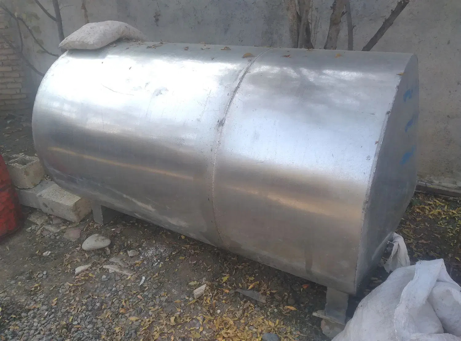 تانکر ۲ هزار لیتر نو و بشکه|ابزارآلات|پارس‌آباد, |دیوار