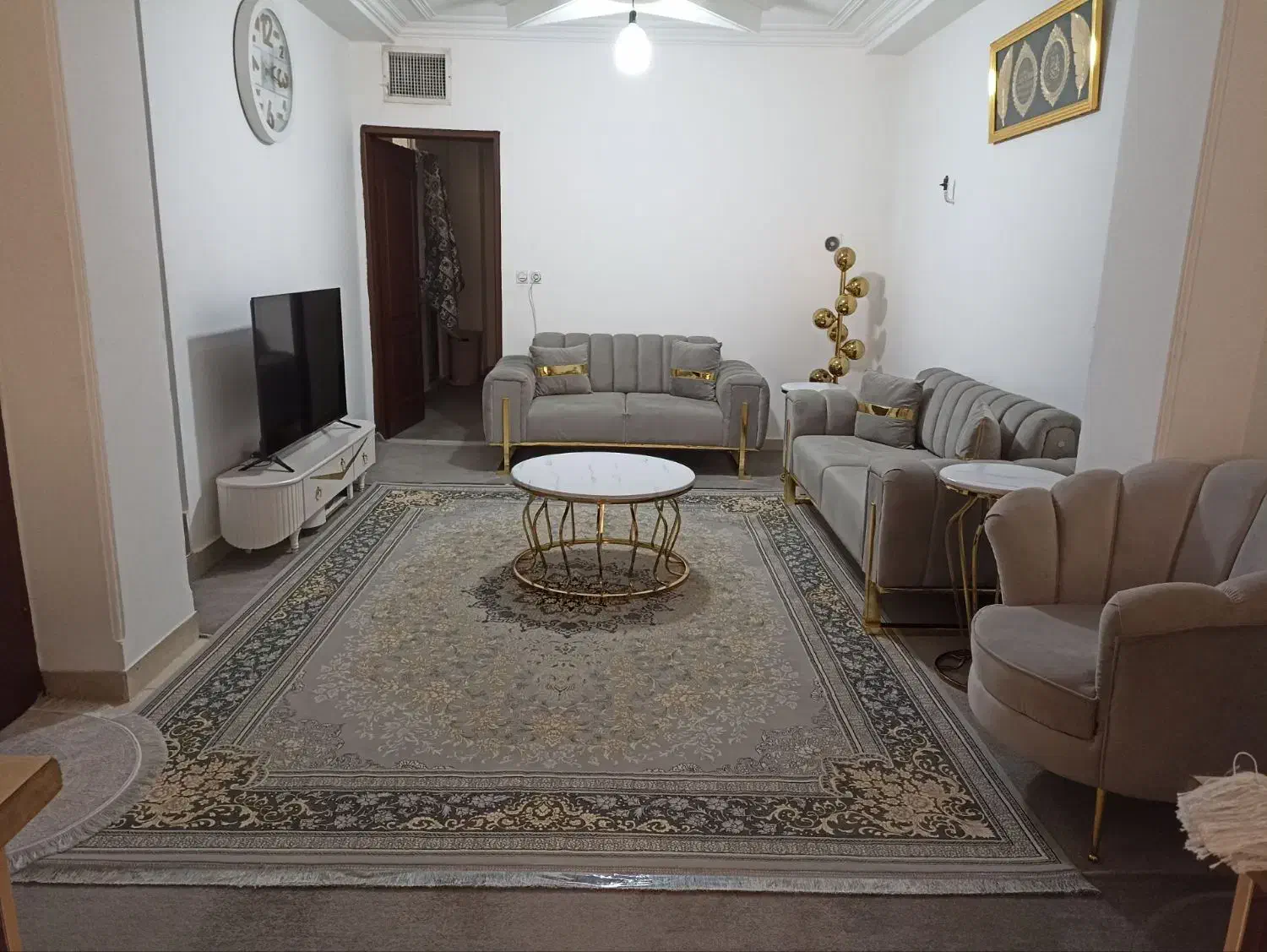 مبل|مبلمان خانگی و میز عسلی|فشاپویه, |دیوار