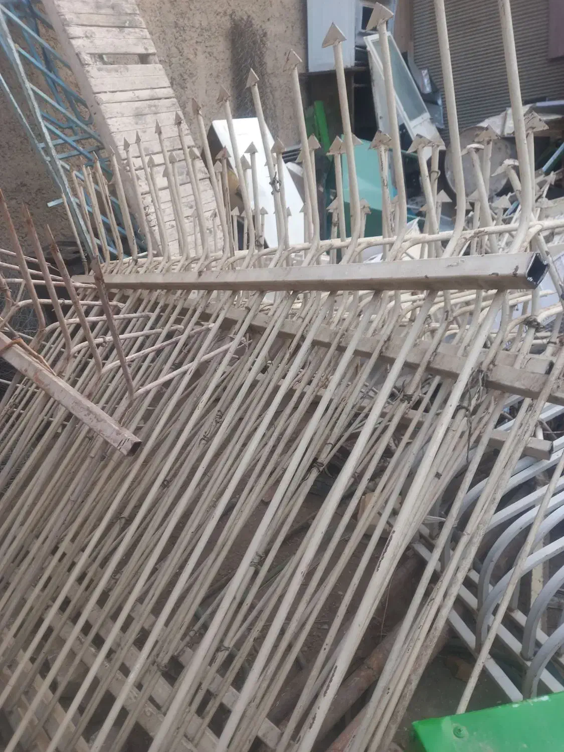 نرده حفاظ دیوار|مصالح و تجهیزات ساختمان|فلاورجان, |دیوار