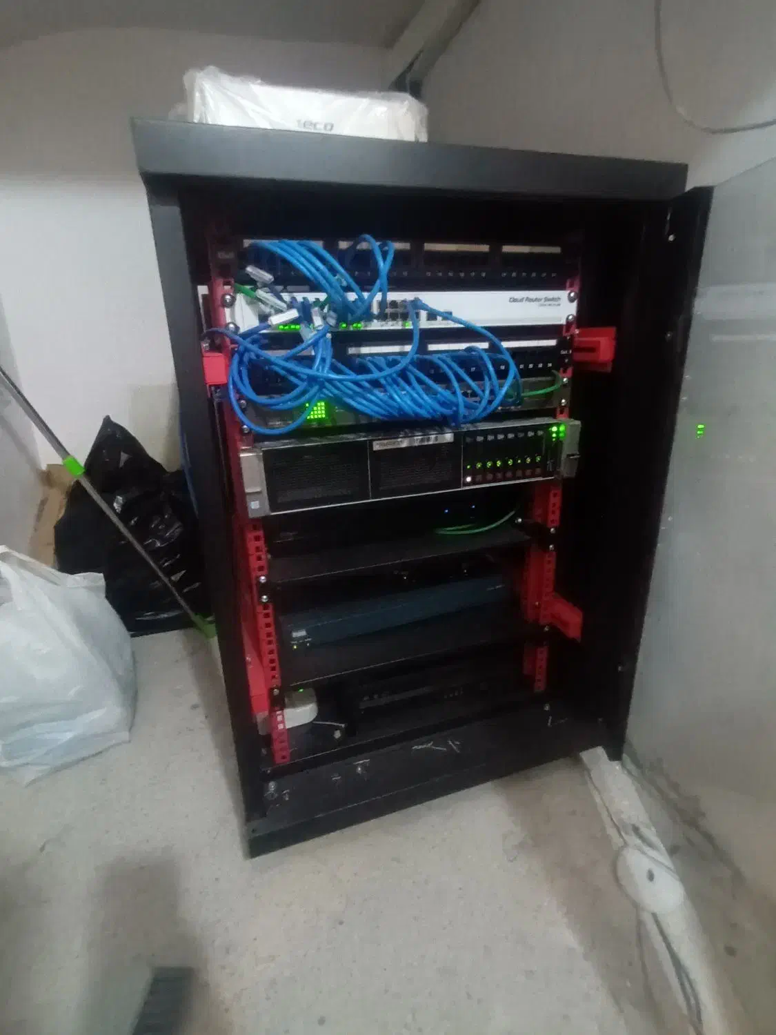 کارشناس شبکه هستم ، انجام اموراکتیو و پسیو شبکه|خدمات رایانه‌ای و موبایل|مشهد, گوهرشاد|دیوار