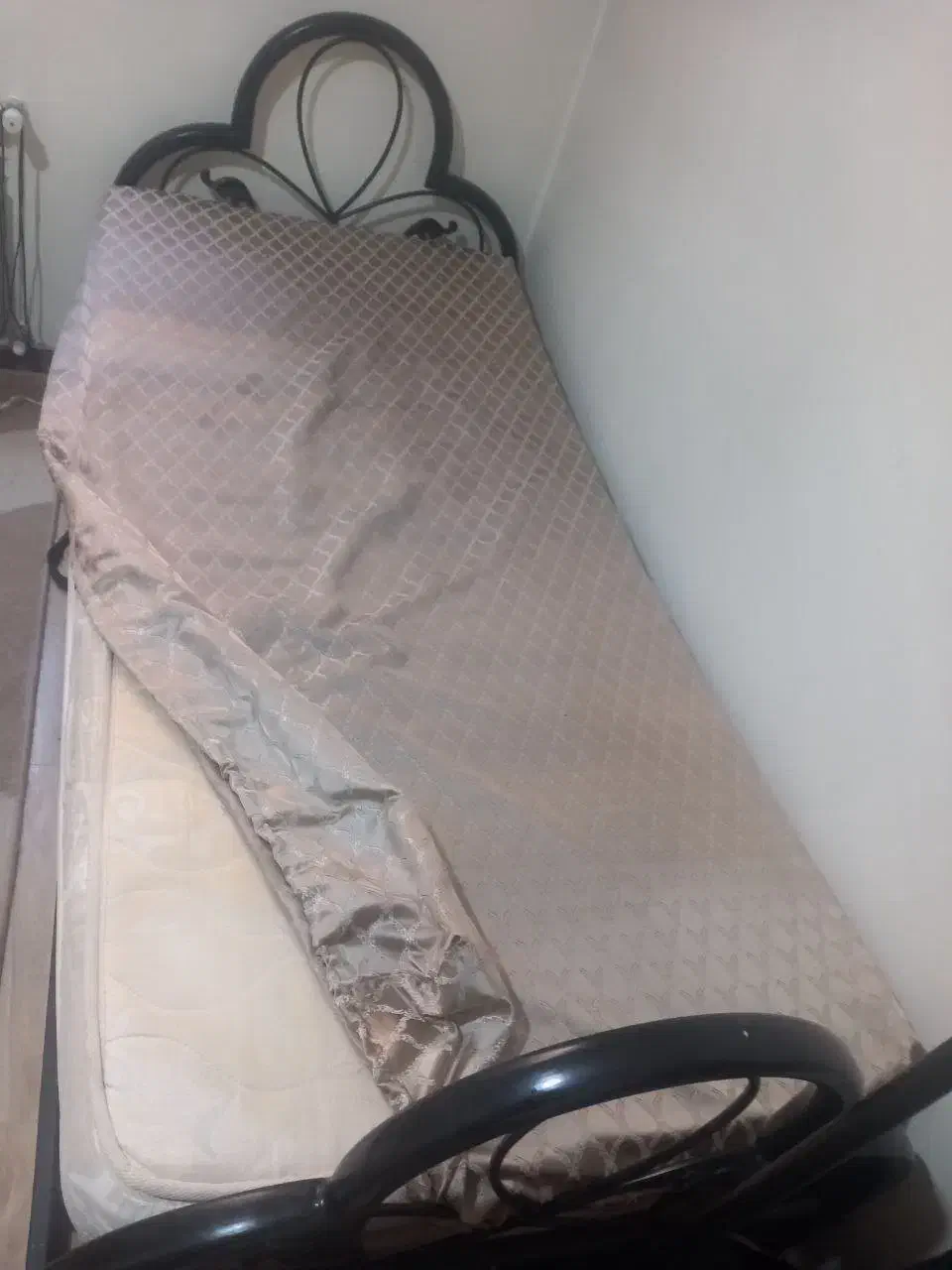 تخت فرفورژه تک نفره|تخت و سرویس خواب|پردیس, فاز ۱|دیوار