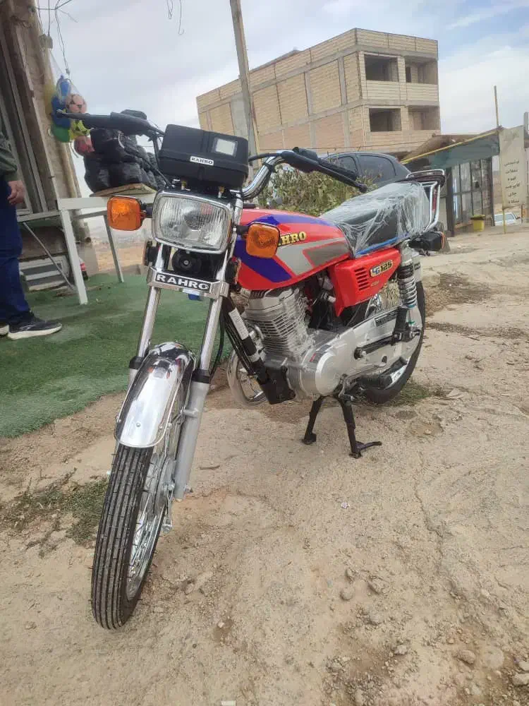 ۱۱۲تا کارکرده کلا|موتورسیکلت|شیراز, قلات|دیوار