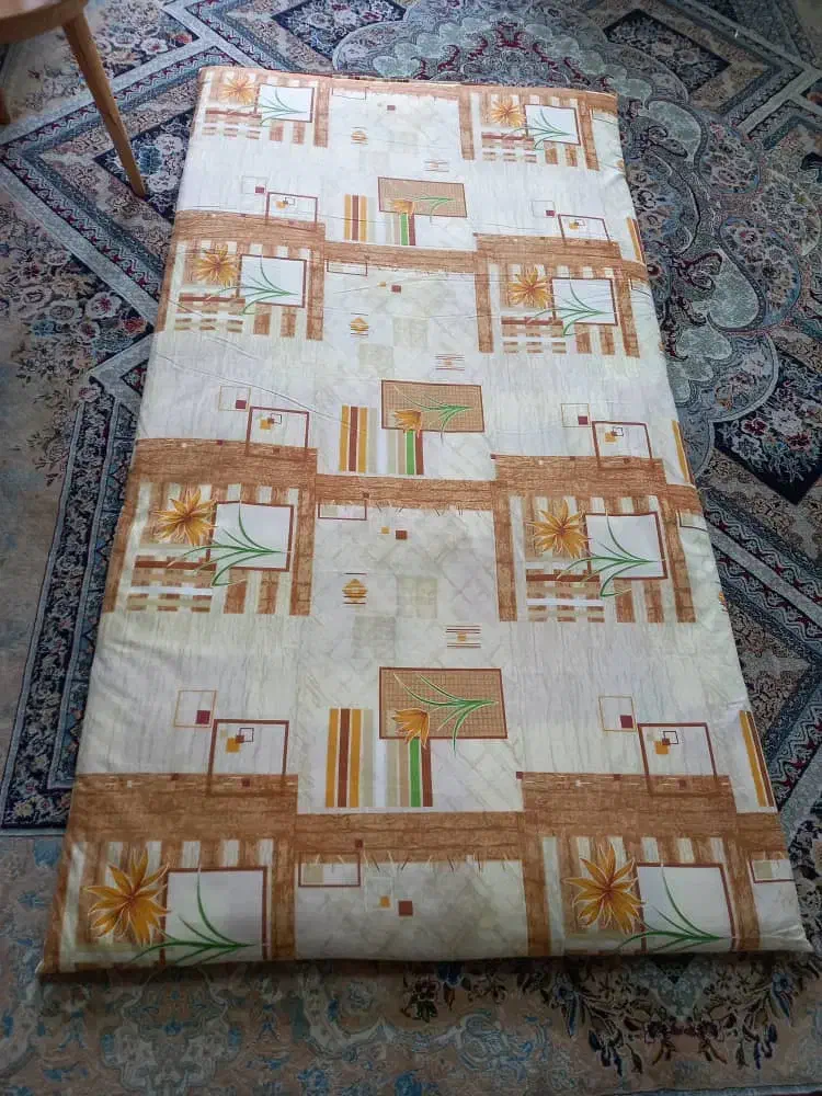 سلام 4عدد تشک پشم قیمت هرعدد 950هزار|رختخواب، بالش، پتو|نجف‌آباد, شهرک بهاران|دیوار