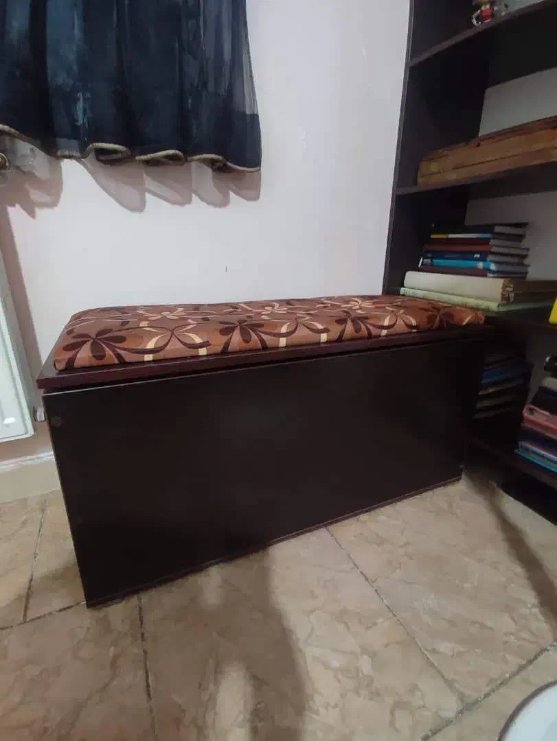 صندوقچه نیمکتی|جاکفشی، کمد، دراور|گرگان, |دیوار