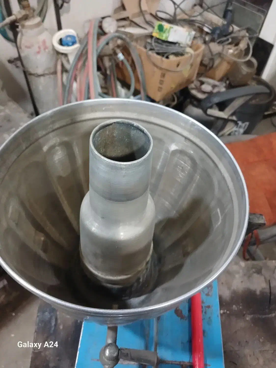 سماور نفتی نو قدیمی|سماور، چایساز، قهوهساز|آران و بیدگل, |دیوار