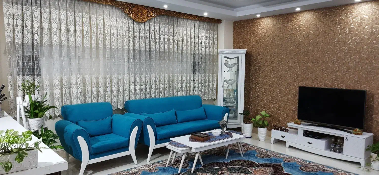 مبل هفت نفره بهمراه جلومبلی وعسلی|مبلمان خانگی و میز عسلی|رودسر, |دیوار