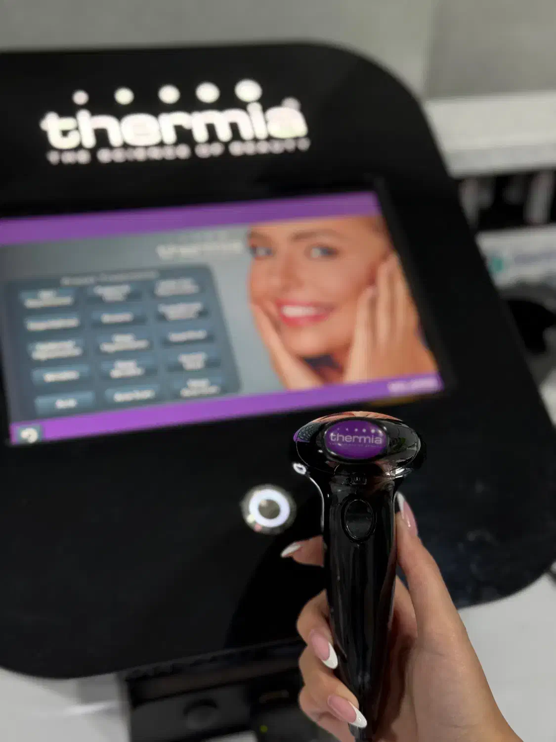 فروش تمام دستگاه ها ووسایل کلینیک به علت مهاجرت|پزشکی|تهران, آرژانتین|دیوار