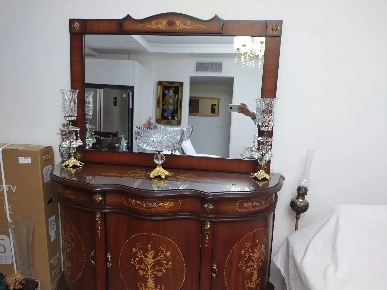 آینه و کنسول با شمعدان وکشکول کریستال|بوفه، ویترین، کنسول|تهران, جوادیه تهرانپارس|دیوار