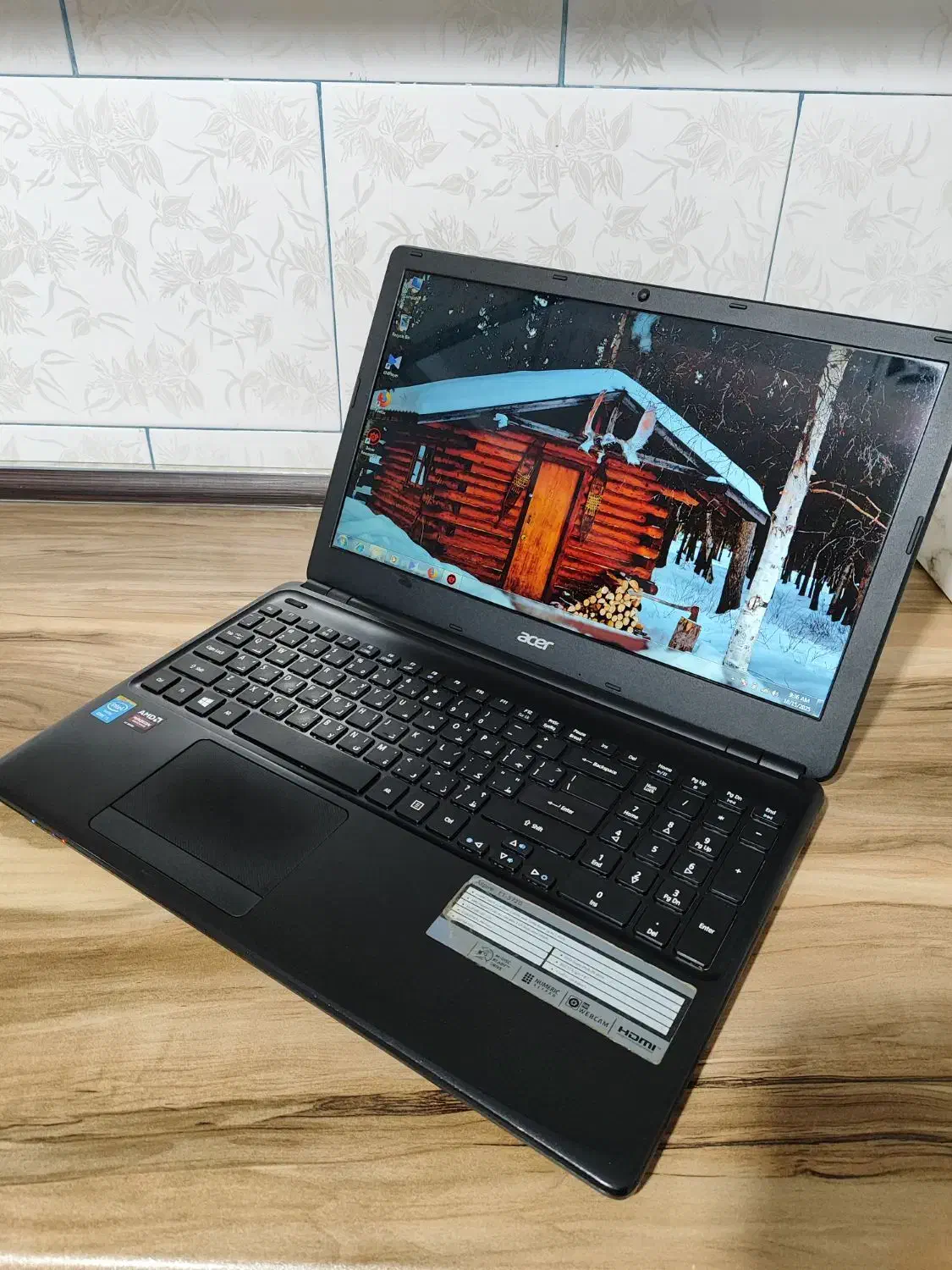 لپتاپ مدل acer کاملا سالم و تمیز باگرافیک اختصاصی|رایانه همراه|ملایر, |دیوار