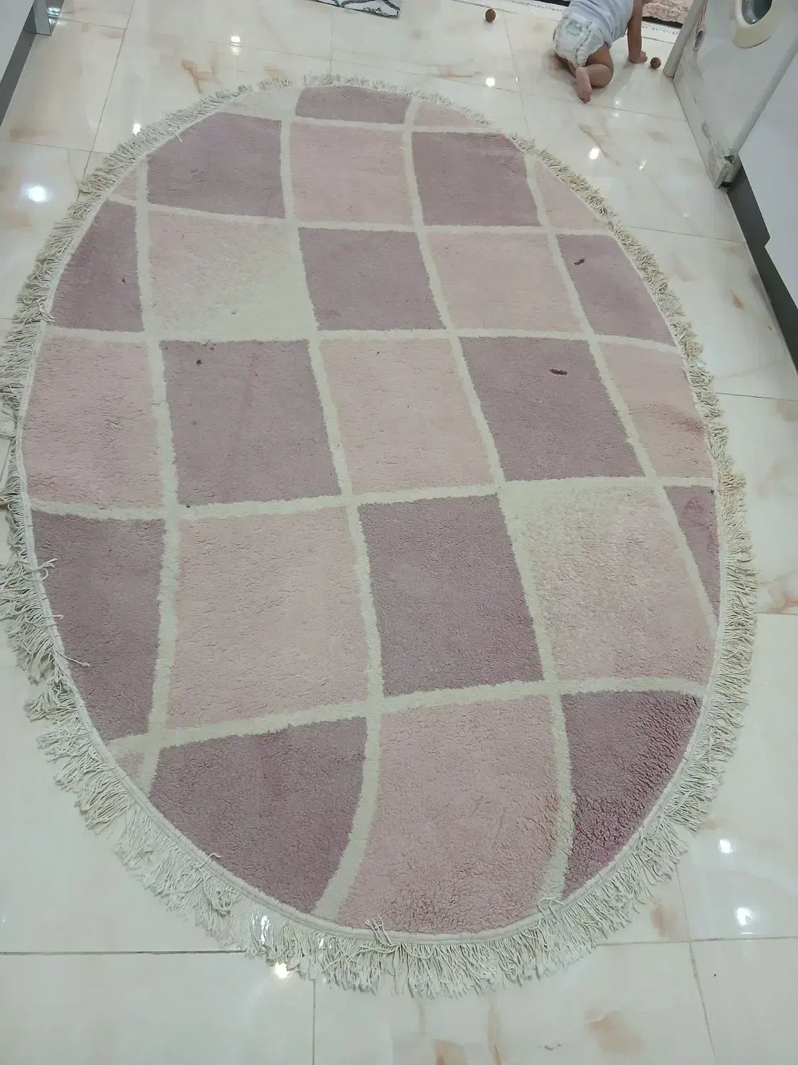 فرش بیضی شکل|فرش|ساری, |دیوار