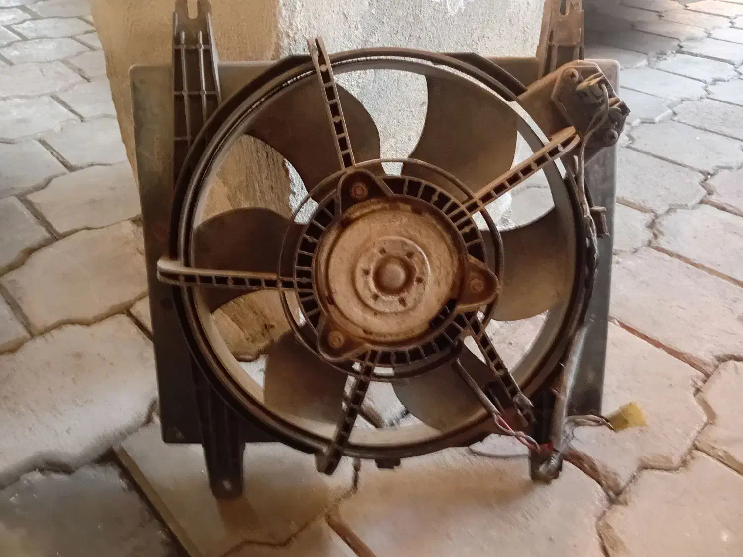 یک عدد موتور فن پراید|قطعات یدکی و لوازم جانبی|رشت, پیرکلاچای|دیوار
