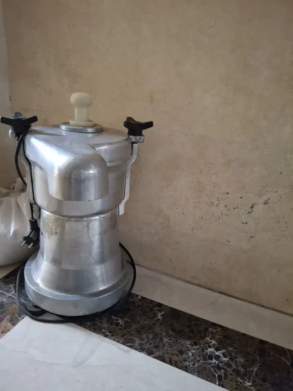 آبمیوه گیری صنعتی نادی مدل RT 400|آبمیوه‌گیر و آب‌مرکبات‌گیر|تهران, مشیریه|دیوار