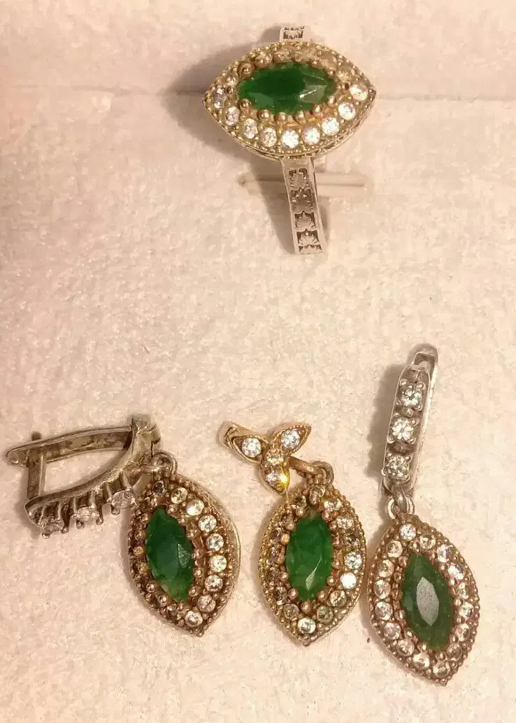 ست  نقره زمرد کلمبیا با الماس طبیعی عتیقه و قدیمی|کلکسیون اشیاء عتیقه|تهران, شمیران‌نو|دیوار